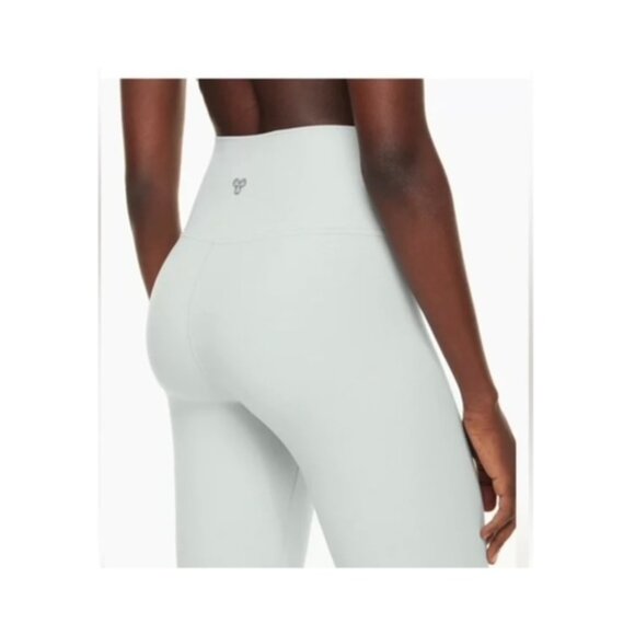 TnAction High-Rise Butter Cheeky Leggings - Picture 2 of 6